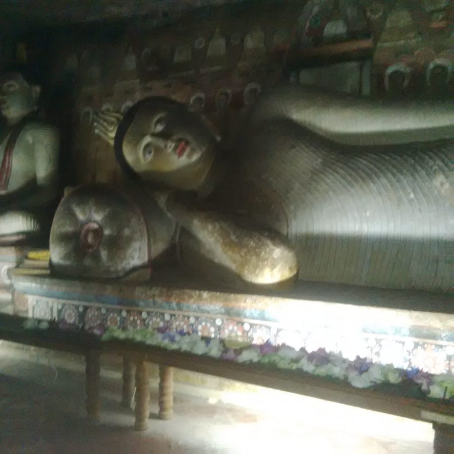 Dambulla cave statue